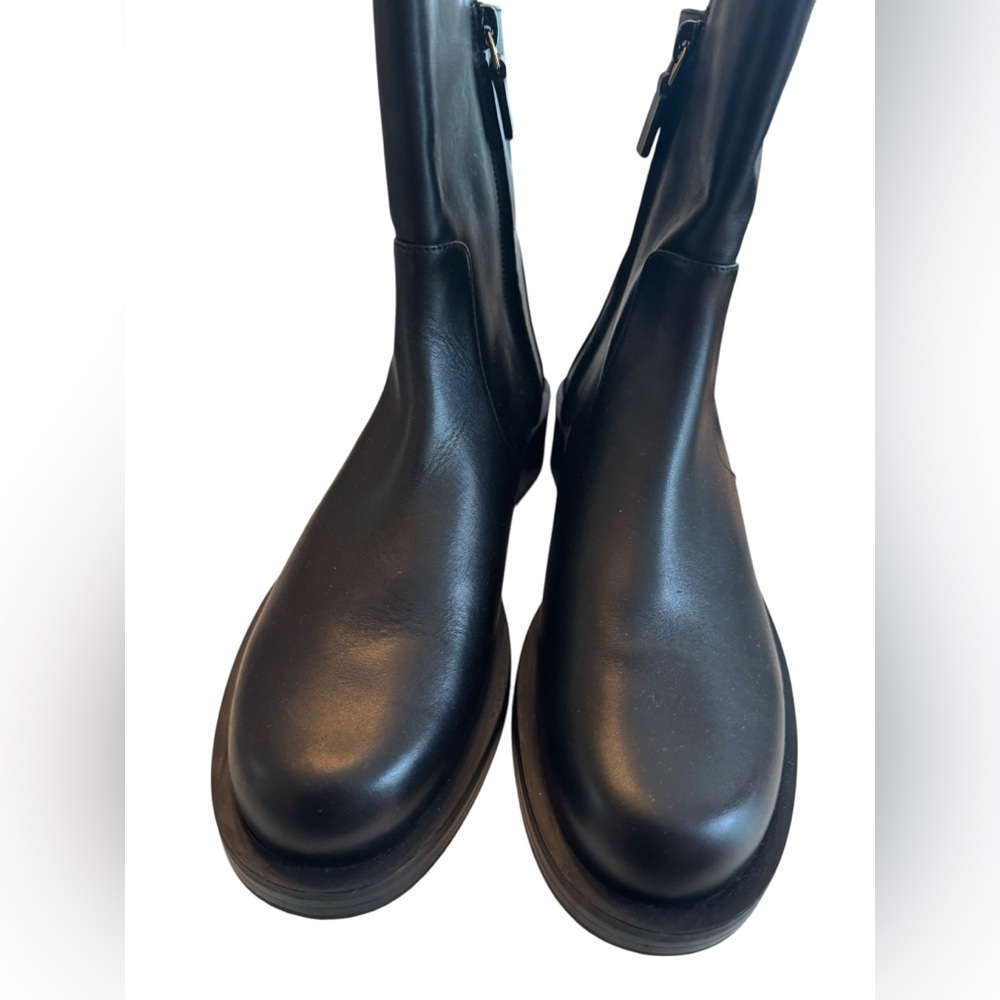 Stuart Weitzman Leather Ankle Zip Booting, New size 6.5 - Picture 4 of 14